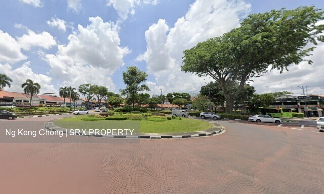 Maju Avenue (D19), Shop House #526188601